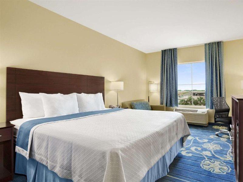 Spark By Hilton Victoria Ngoại thất bức ảnh