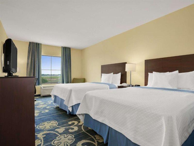 Spark By Hilton Victoria Ngoại thất bức ảnh