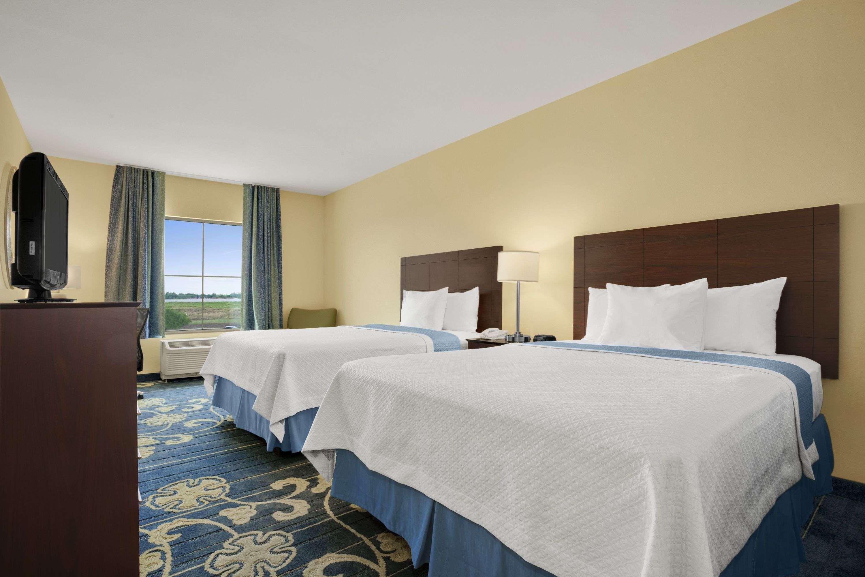 Spark By Hilton Victoria Ngoại thất bức ảnh